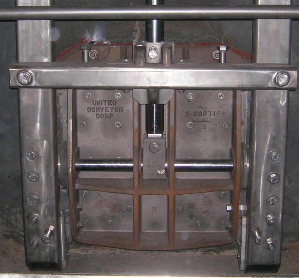 Low Leak Sluice Gate